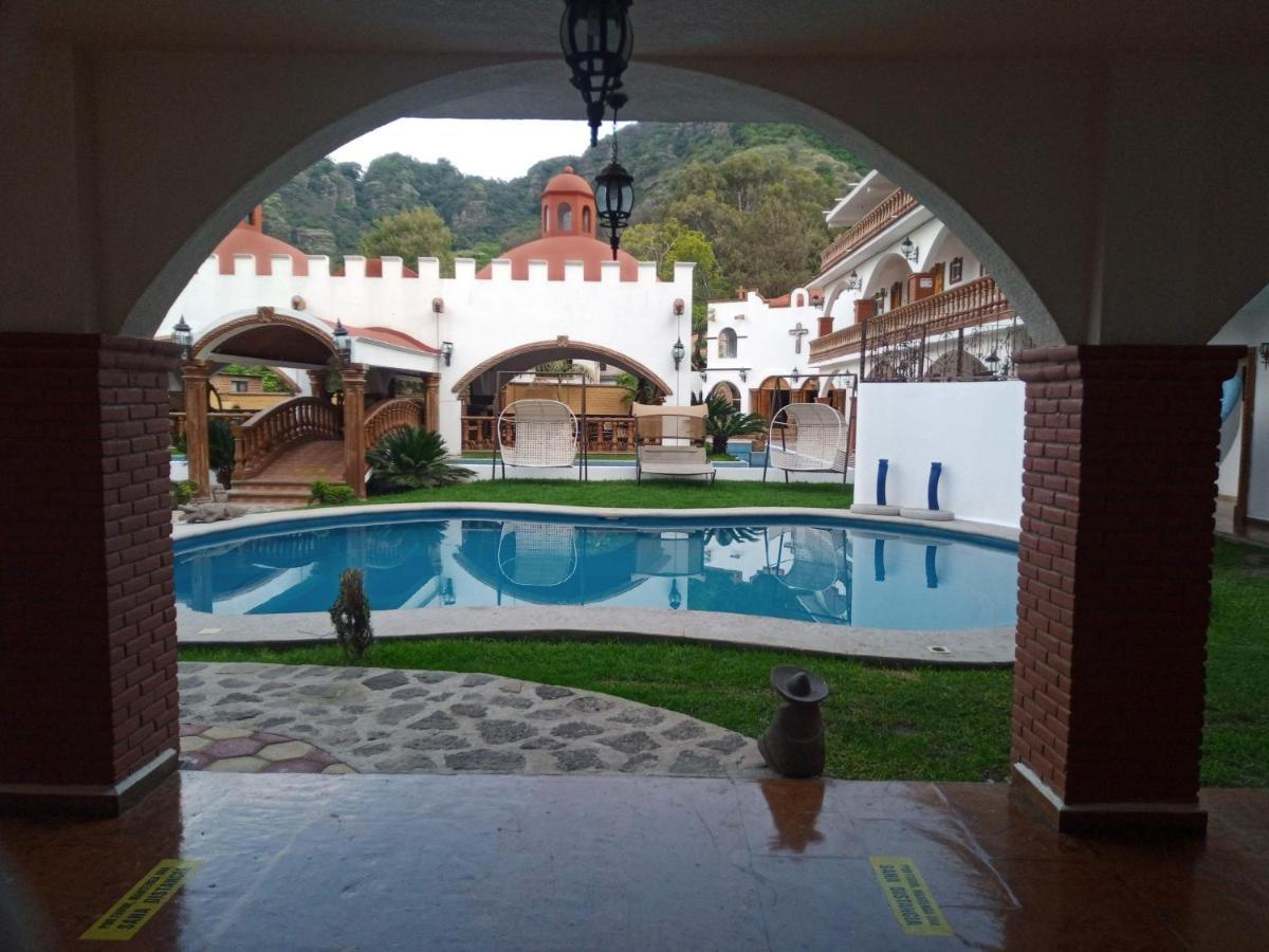 Hotel Leyenda Del Tepozteco Тепоцтлан Екстериор снимка