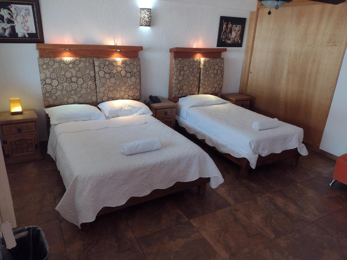 Hotel Leyenda Del Tepozteco Тепоцтлан Екстериор снимка