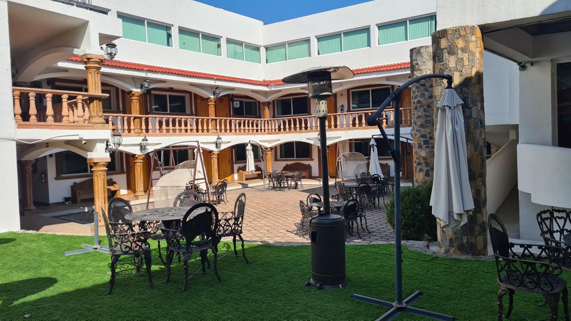 Hotel Leyenda Del Tepozteco Тепоцтлан Екстериор снимка