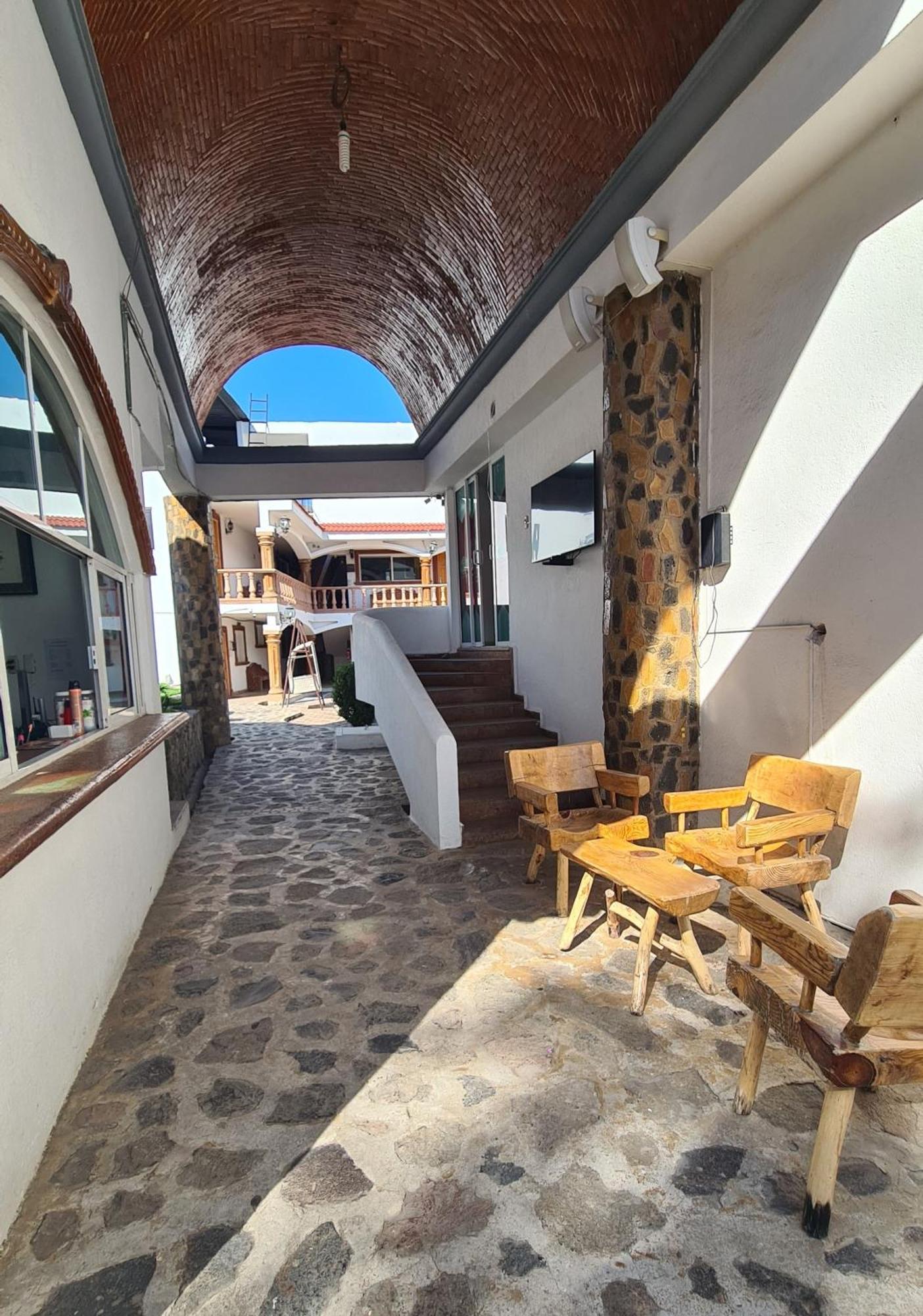 Hotel Leyenda Del Tepozteco Тепоцтлан Екстериор снимка