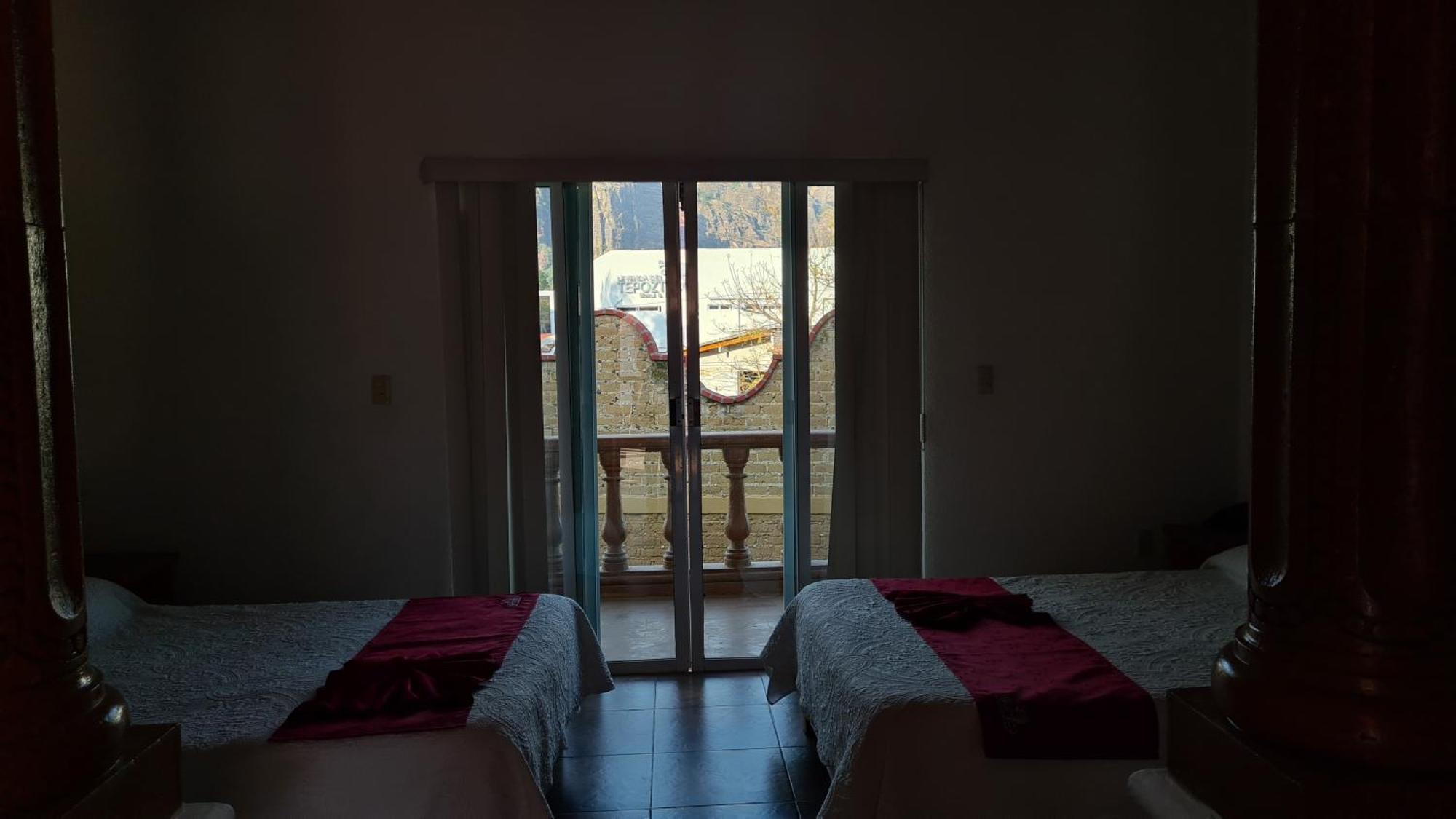 Hotel Leyenda Del Tepozteco Тепоцтлан Екстериор снимка